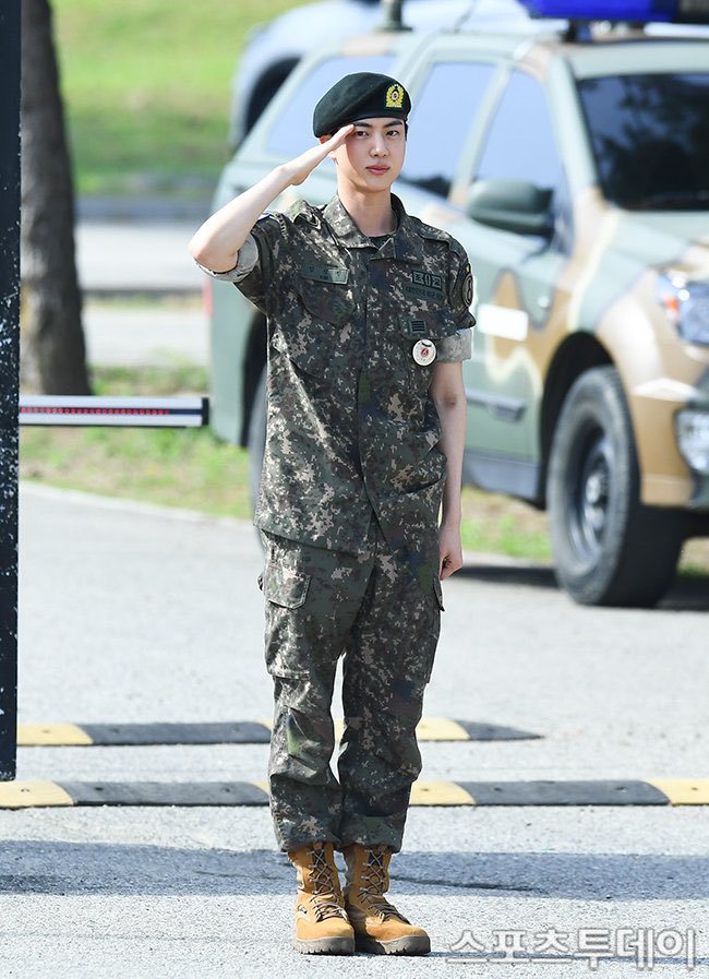 ยินดีต้อนรับกลับมานะคะ คิดถึงที่สุด รับใช้ชาติครบตามหน้าที่ หลังจากนี้ทำเพื่อตัวเองให้เยอะๆเลยนะ 🤍 <a href="/BTS_twt/">방탄소년단</a>  

WELCOME HOME JIN
#WelcomeBackJin
#WelcomeHomeOurAstronaut