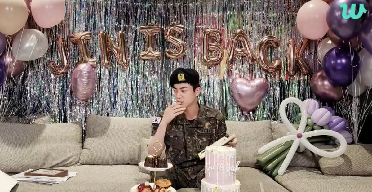 🐹 Everyone, I've been discharged. It's been a year and a half and I wanted to look good for you but. *shows certificate* It's official. I got a lot of awards. I think I recieved 7-8 awards.