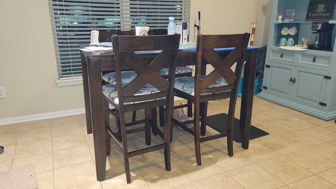 Look what I did 😊 Sanded and painted.. then sanded it again because the stupid drawers and doors wouldn't<a href="/tag/mvsales"class="tags"><span>#mvsales</span></a>