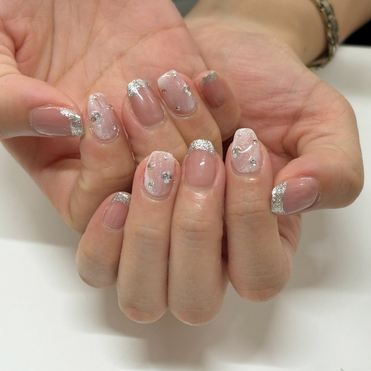 aa_0219's tweet photo. ネイルモデル募集💅

日付🗓6月13日（木）
時間⏰15時～（1時間前後）
料金👛4990円→無料😊
場所🏠渋谷 
デザイン (画像は一例です)
お色変更できます🌻
⚠️添付の注意事項をお読み頂き、DMお待ちしてます😊　

#渋谷　#ネイル #ネイルモデル　#ジェルネイル　#オフ無料　#急募 https://t.co/THKmFNO3hO