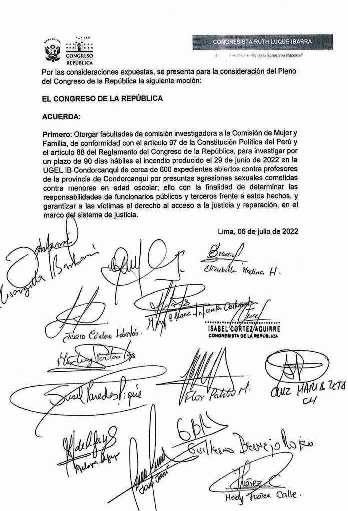 RuthLuqueIbarra's tweet photo. Para aclarar que la situación de violencia sexual a niñas en #Condorcanqui no es nueva. Hoy el actual Ministro de @MineduPeru está más dedicado a ser vocero de Dina Boluarte que concentrado en resolver los verdaderos problemas, como la situación de Condorcanqui.

El año 2023, viaje a la zona en mi calidad de Pdta de la Comisión de Pueblos AAAE, visitamos comunidades nativas y dialogamos con diversos actores de la población y sostuvimos diversas reuniones. En esta visita estuvo la congresista Mery Infantes de la bancada Fuerza Popular, con quién asistimos a reuniones con los representantes de la UGEL de Condorcanqui,  en la cual se nos informo que la comisión para acelerar la resolución de los casos de profesores violadores y reconstruir los expedientes estaban en proceso y era una prioridad del sector. Luego enviamos varios pedidos y exigencias a @MineduP @Minsa_Peru y otros sectores adjuntando un informe de este viaje, pues además en Condorcanqui el VIH SIDA, la presencia de minería ilegal, la deserción escolar, la falta de servicios de salud adecuados son problemas que cruzan y complejizan la situación de la niñez y población indígena en este territorio. El incendio no sucedió el 2020, como dice el comunicado, el incendio fue en junio del 2022.
 
Por tanto hoy el comunicado de @MineduPeru solo evidencia que NO hicieron nada concreto. Y para evidenciar ello aquí muestro el informe público que remití oportunamente a todos los sectores entre ellos @MineduPeru. En ella no solo se describen los diversos problemas hallados sino que planteamos recomendaciones. 

Y por si fuera poco también presenté una moción al Congreso solicitando que la Comisión de Mujer del @congresoperu tenga competencias de investigadora para establecer responsabilidades sobre la quema de expedientes que favorecían a profesores violadores. Esta moción, evidentemente hasta ahora no ha sido priorizada por el @congresoperu, pues en el Congreso aprueban y priorizan comisiones especiales de cualquier cosa, pero para temas de real interés de la población no interesa. 

Además presentamos 2 iniciativas legislativas producto del viaje a Condorcanqui: 
1) Prohibir la contratación de profesores violadores y
2) Prohibir la unión de hecho con menores de edad 

Lo que  sucede en Condorcanqui es la evidencia del abandono absoluto del Estado y vuelvo a decir NO  es un tema de ahora, por ello se esperaría más sectores como @MineduPeru. Las poblaciones indígenas en esta zona , viven la exclusión por responsabilidad del Estado 

Aquí el informe de nuestra visita a #Condorcanqui 👇🏽

https://t.co/o4ij7CuMUK