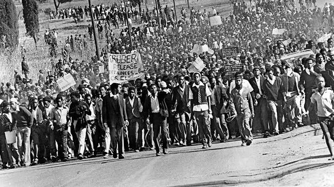 _cosatu's tweet photo. June 16 is #YouthDay
This year marks the 48th anniversary of the 16 June 1976 student uprising in Soweto @CosasHq @ANCYLhq @SASCO_Jikelele @YCLSA #COSATUYoungWorkers https://t.co/iu7XYELaTw