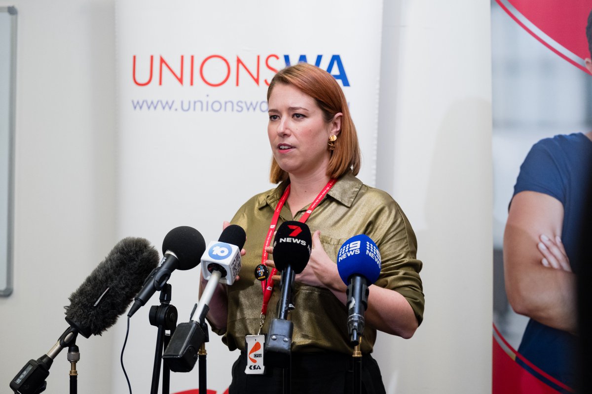 This morning, your delegates voted overwhelmingly to reject Government's offer first offer, which fails to address key priority claim items and falls well short on our initial ask for pay.

CPSU/CSA members will now begin to take escalated action until a fair deal is offered.