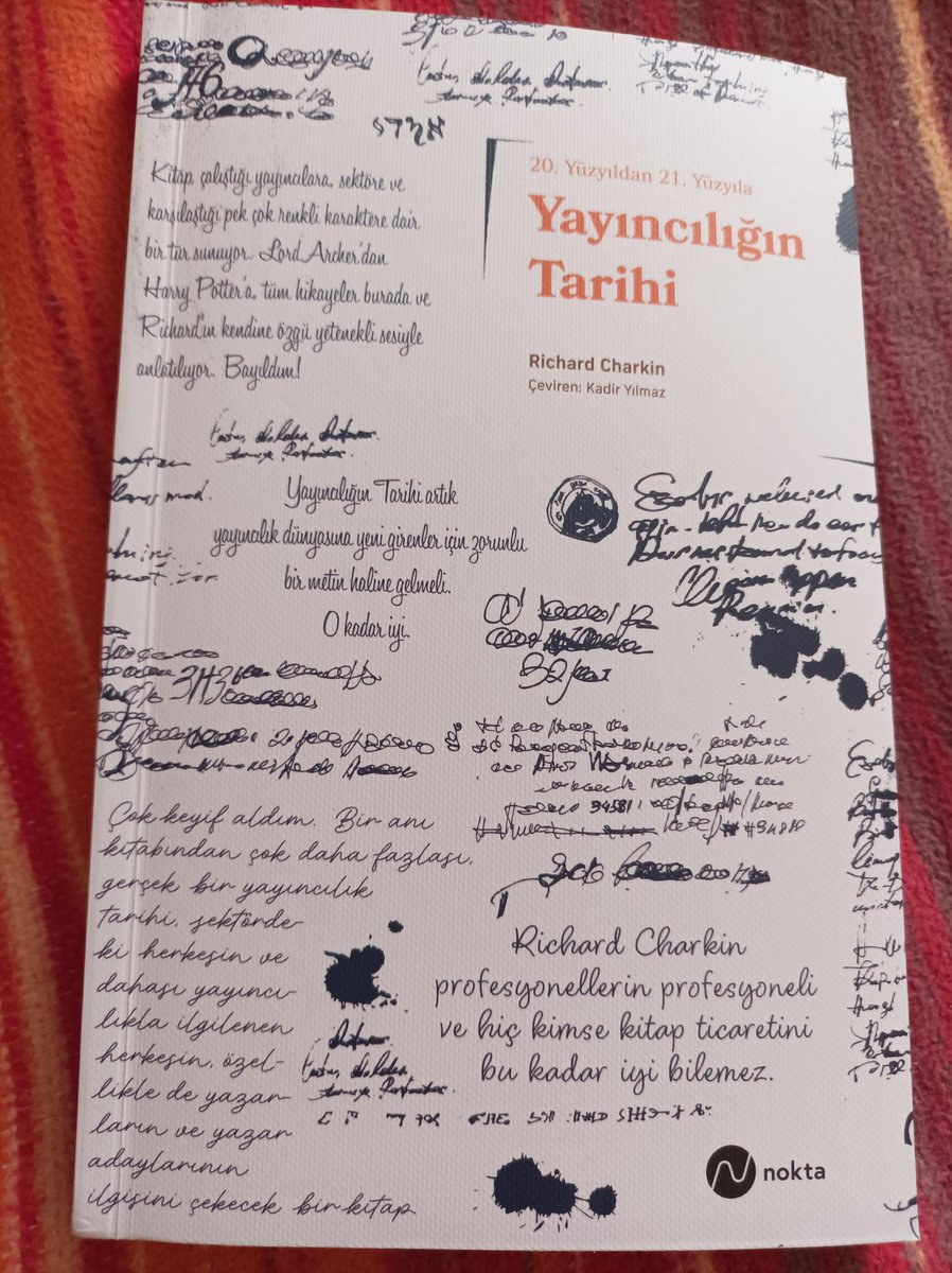 Nokta Kitap bir yayıncılık cesareti gösterip Charkin'in yayıncılık anılarını yayımladı, hem de yıllardır bu sektörün tozunu yutan (ve bir kısmını beraber yuttuğumuz) <a href="/_KadirYilmaz_84/">Kadir Yılmaz</a> çevirisiyle. Yayıncılığa ilgi duyan herkes mutlaka bu kitaba bir göz atmalı.