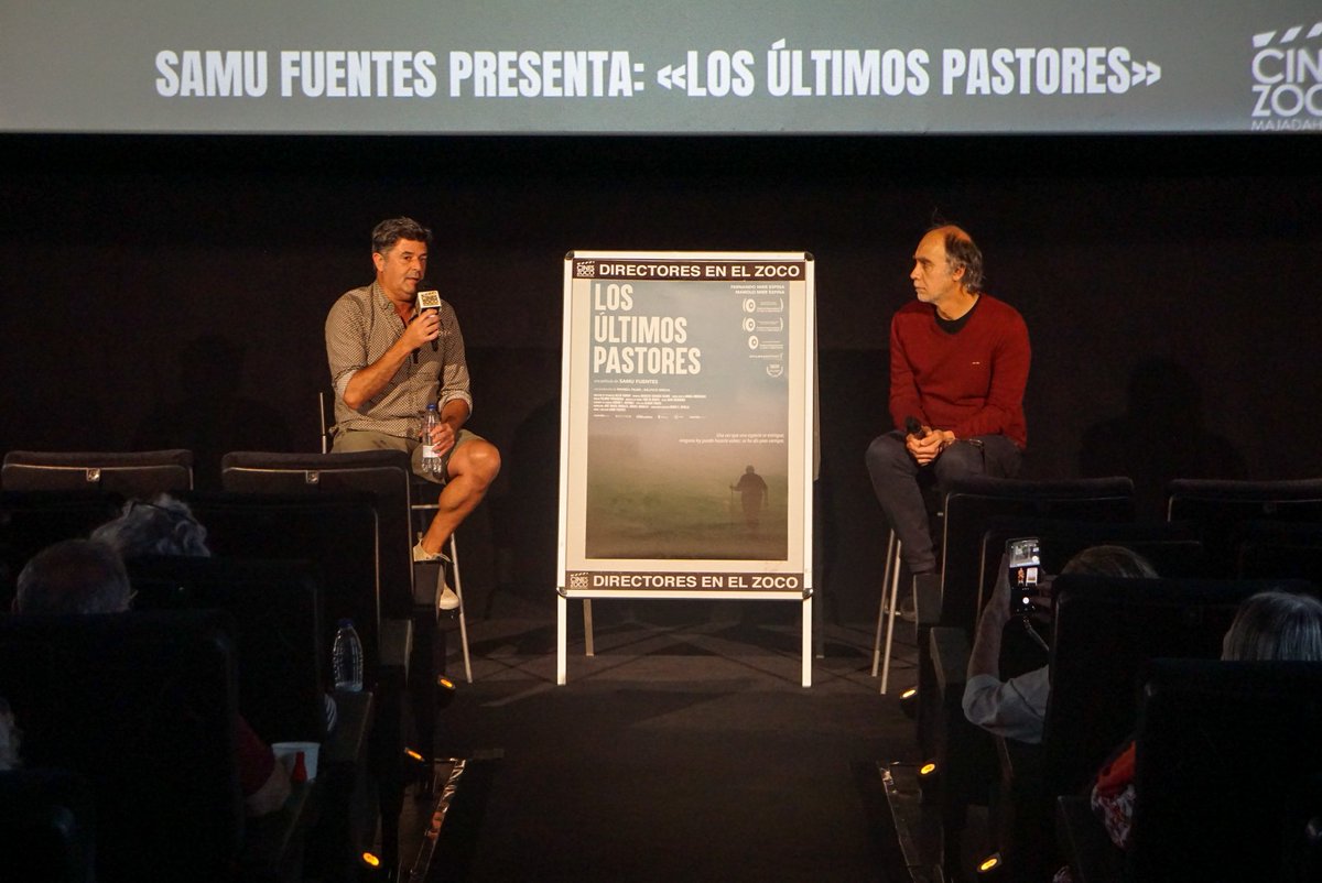 cineszoco's tweet photo. 🗣Ayer dialogamos y tuvimos la visita del director #SamuFuentes quien presentó su documental #LosÚltimosPastores, una historia que narra la vida de dos hermanos en las montañas de Europa, fascinante por sus diálogos, imágenes y música. 🎬✨️
#CinesZoco @wandafilms https://t.co/hHR6wOyU4E