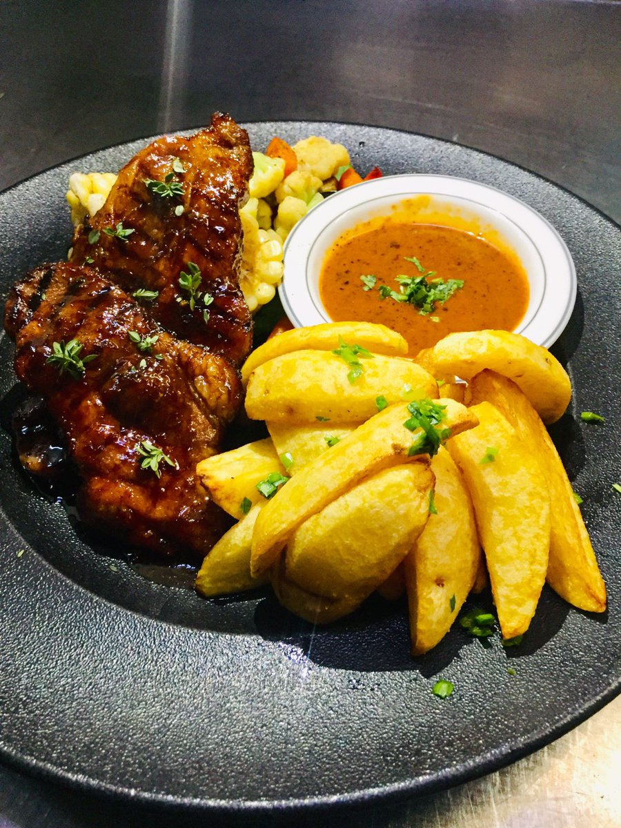 diani_safari's tweet photo. Indulge your taste buds in a paradise of flavors at Safari Beach Hotel – where every bite is a journey worth savoring!

#SafariBeachDiani #Foodies #CulinaryDelight #DianiBeach #DianiFood #ADelightfulPlaceToWander https://t.co/sBePZeB8MN