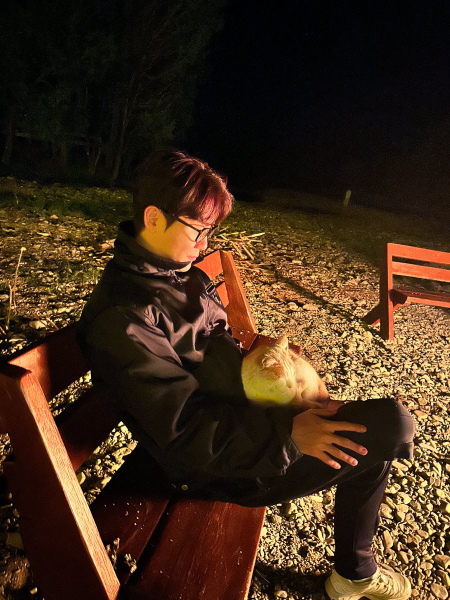 YOUNGTAK_ABYSS's tweet photo. [📸]

🌙💙

#영탁 #YOUNGTAK https://t.co/bPHoWyVB0z