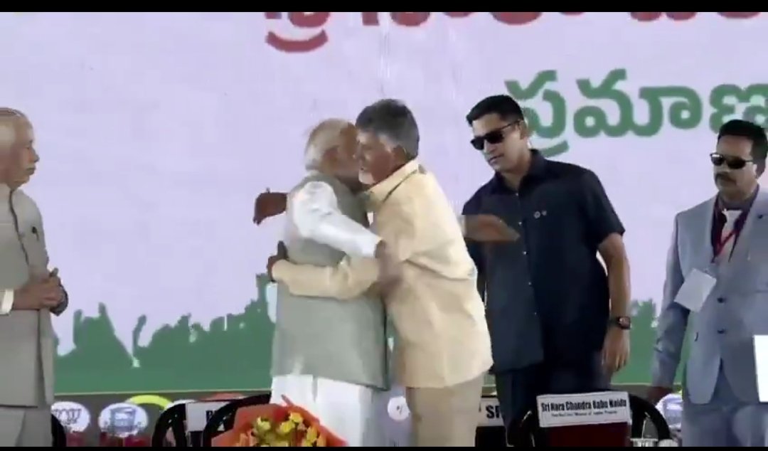 TajinderSTS's tweet image. भारतीय राजनीति की कुछ ऐसी तस्वीरें जो राहुल गांधी और उनके चमचों को विचलित कर सकती हैं।
#PMModiThirdTerm 
#GodMorningWednesday
#AndhraPradeshPolitics