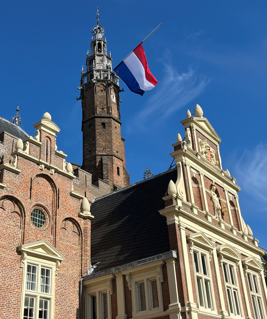 Vanwege het overlijden van oud-burgemeester Jan Reehorst hangt vandaag op onze gebouwen de vlag halfstok. Reehorst was tussen 1977 en 1984 burgemeester van Haarlem. Hij overleed vorige week op 101-jarige leeftijd. Onze gedachten en medeleven gaan uit naar zijn naasten.