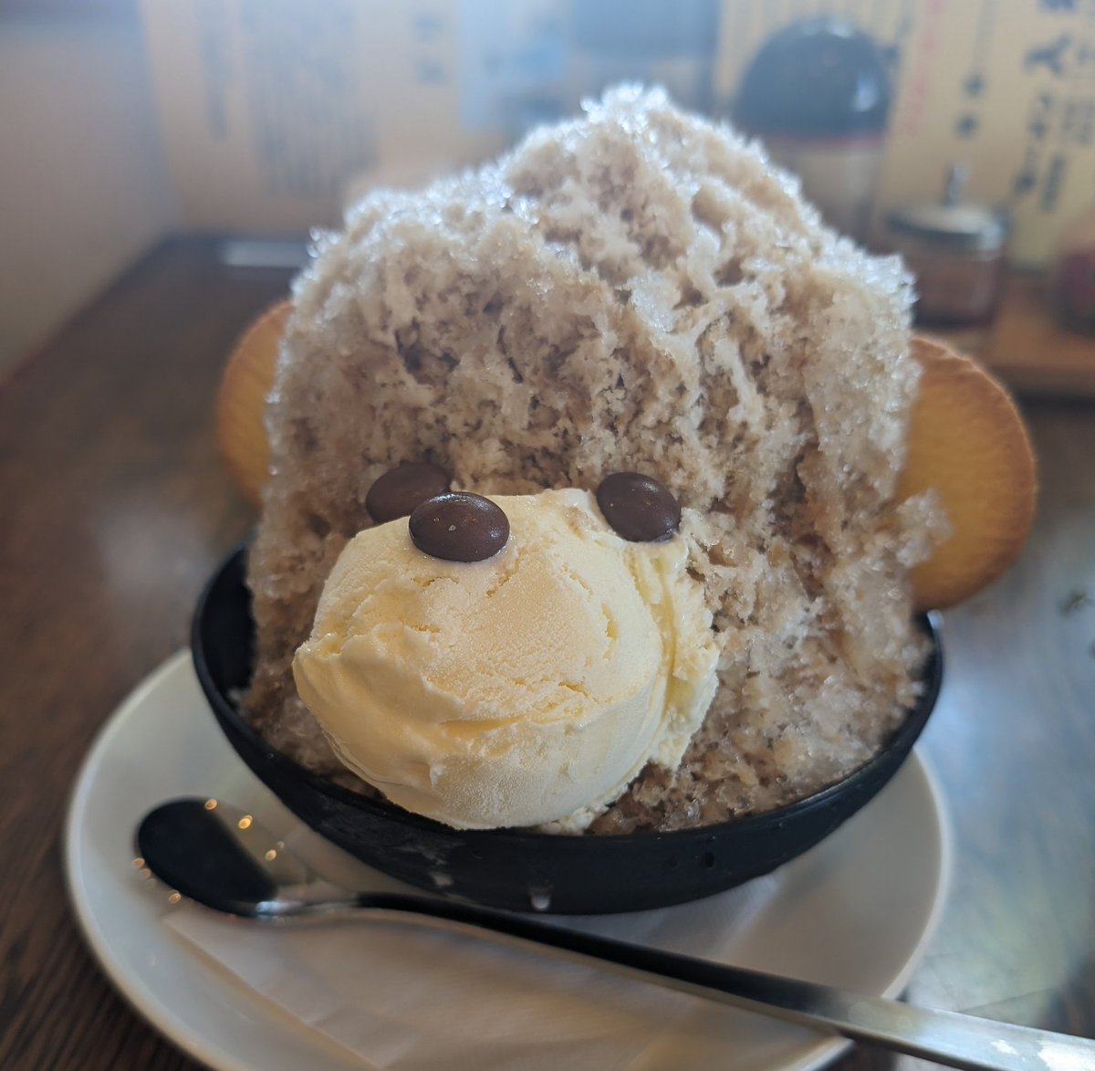 locompany_lolo's tweet photo. 知り合いの市野町のラーメン入来さんが、かき氷始めました!
早速行って来ました!
コーヒーミルクとライチミルクです!
くまさんバージョンですよ!
美味しかった!　
挑戦する姿勢見習いたいです!

また行きます! https://t.co/R6sBEmYVmy