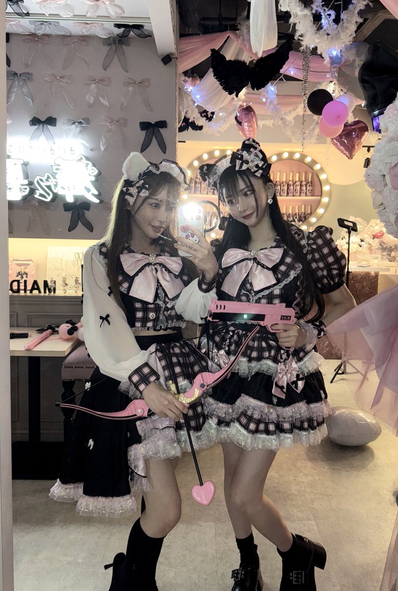 お友達と舞々悪魔(@Maidevi_concafe )の新制服お披露目会行ってきたよ💘

アイドルの衣装みたいでかわいい♡
スイーツもかわいすぎた♡ https://t.co/QefGXNfjuR