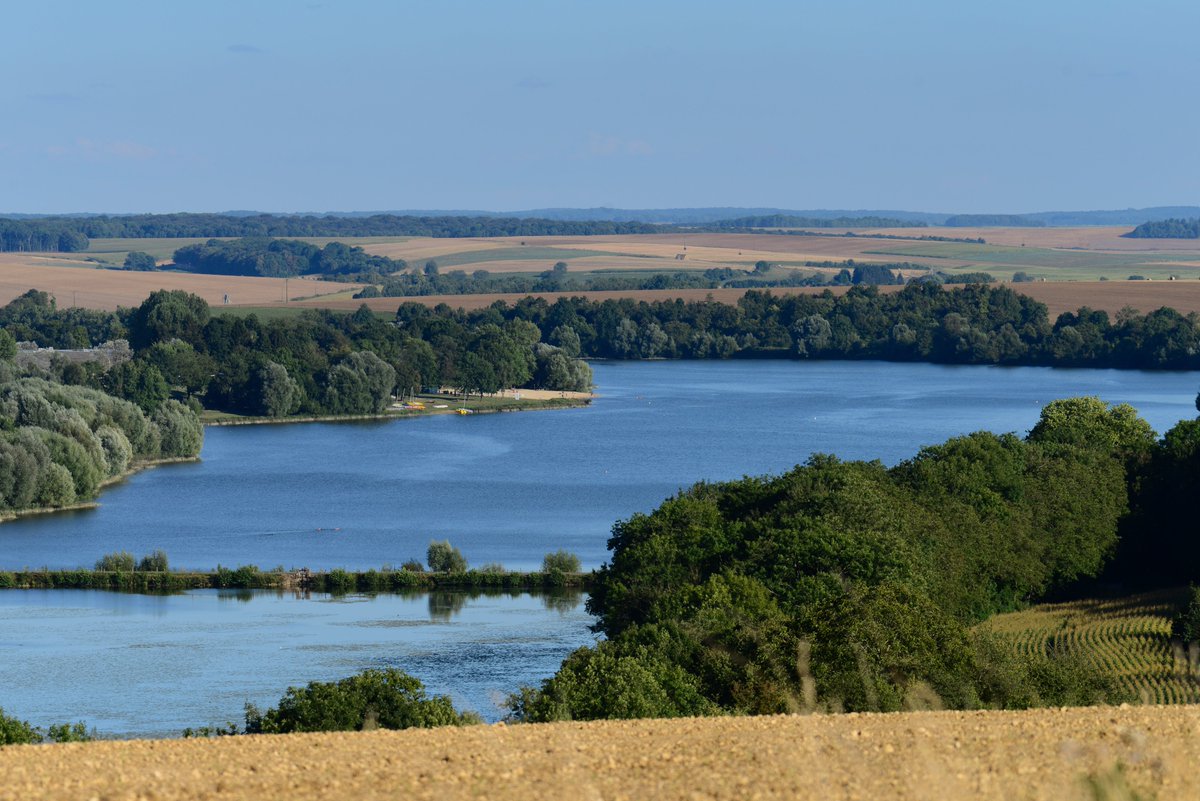 TourismArdennes's tweet photo. Lac en fête ⛵
Ce samedi 22 juin, direction le Lac de #Bairon pour une journée de festivités placée sous le signe du #sport, de la découverte et de la sensibilisation avec @ardennescd08
Aviron, canoë-kayak, rugby, gymnastique, boxe, voile, handisport
👉 https://t.co/kuvlHjKOCH https://t.co/JdmZCgK1M1