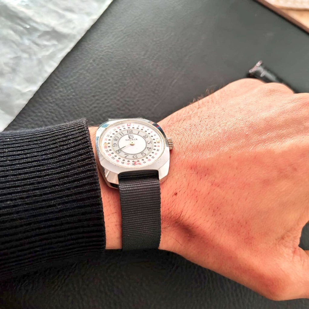 XcellentWatches's tweet photo. 🎁 CONCOURS 🎁

🎲 Gabrix Roulette 🎲

Tentez de remporter cette belle montre vintage !!

Pour participer :

✅ Suivre @XcellentWatches 
✅ Rt ce post 

*Le tirage au sort sera effectué le 18/06/2024 https://t.co/qeDGqLTsfH