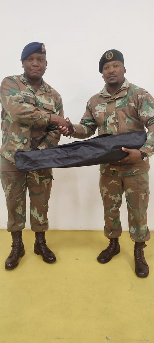 SANDF_ZA's tweet photo. READ || Goodwill Parcel Project and Welcoming Of 6 South African Infantry Battalion at Joint Mobilisation and Demobilisation Headquarters on 09 June 2024 at De Brug Bloemfontein.
https://t.co/6STYzjQV1P
#SANDF
#JointOperationDivision
#6SAInfantryBattalion
#OperationVIKELA https://t.co/Ci8rW5O2NL