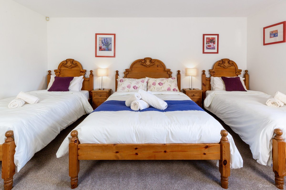 aroundaboutbrit's tweet photo. ⭐ Self Catering North Yorkshire ⭐
Sleeping up to 16 guests, Riverside Holiday Cottages in High Bentham are perfect for special occasions!
🏡 Self Catering
https://t.co/HeE7YqKNVd
#HighBentham #Lancaster #NorthYorkshire #England #SelfCatering #BookDirect #PetFriendly https://t.co/Wj2LlI6eFW