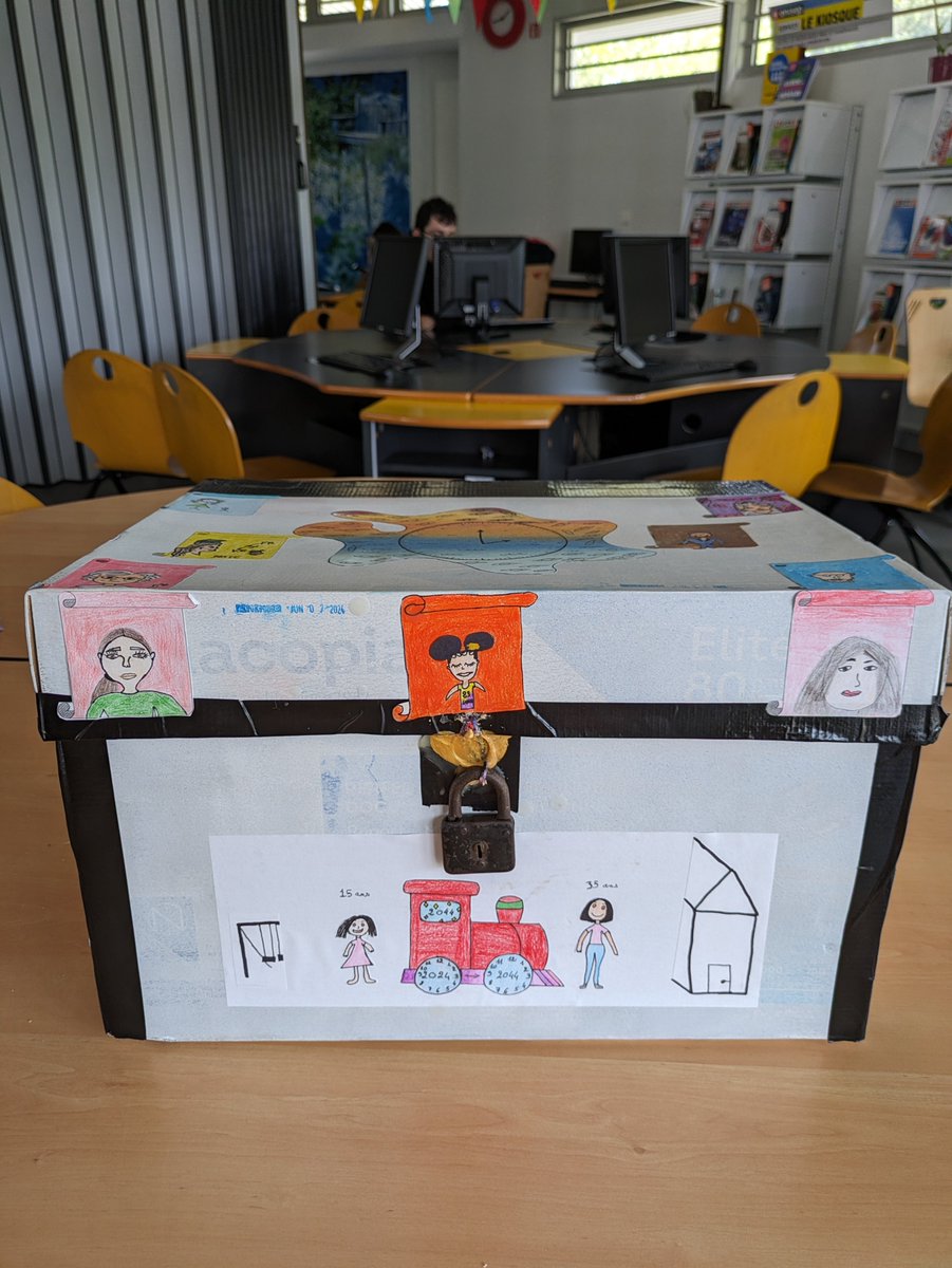 CDIGauguin45's tweet photo. Pour bien terminer l'année, la classe de CAP APH🦸‍♀️ a scellé sa Time capsule🕰️Christine Fantaisie, la prof d'anglais, a motivé les élèves et toute l'équipe pédagogique🧑‍🤝‍🧑la mission🖊️rédiger son portrait en anglais➕réunir des objets et des photos symboliques. https://t.co/c8uweHcDfi