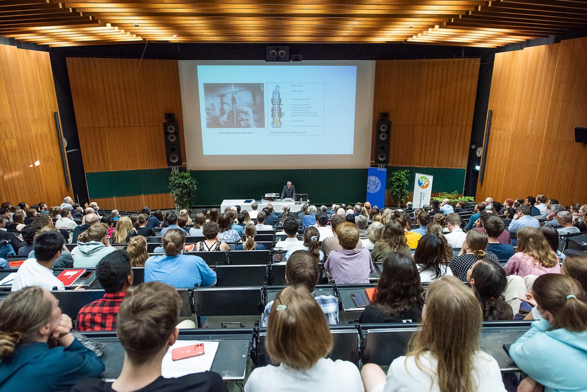 Faculty of Biology - University of Freiburg (@bunifr) on Twitter photo On Monday, the Faculty of Biology of <a href="/UniFreiburg/">Universität Freiburg</a> awarded an honorary doctorate to the 2017 Nobel Laureate Prof. Joachim Frank (<a href="/Columbia/">Columbia University</a> University) for his outstanding achievements in the field of cryoEM image processing to resolve protein structures from single particles. On Monday, the Faculty of Biology of <a href="/UniFreiburg/">Universität Freiburg</a> awarded an honorary doctorate to the 2017 Nobel Laureate Prof. Joachim Frank (<a href="/Columbia/">Columbia University</a> University) for his outstanding achievements in the field of cryoEM image processing to resolve protein structures from single particles.