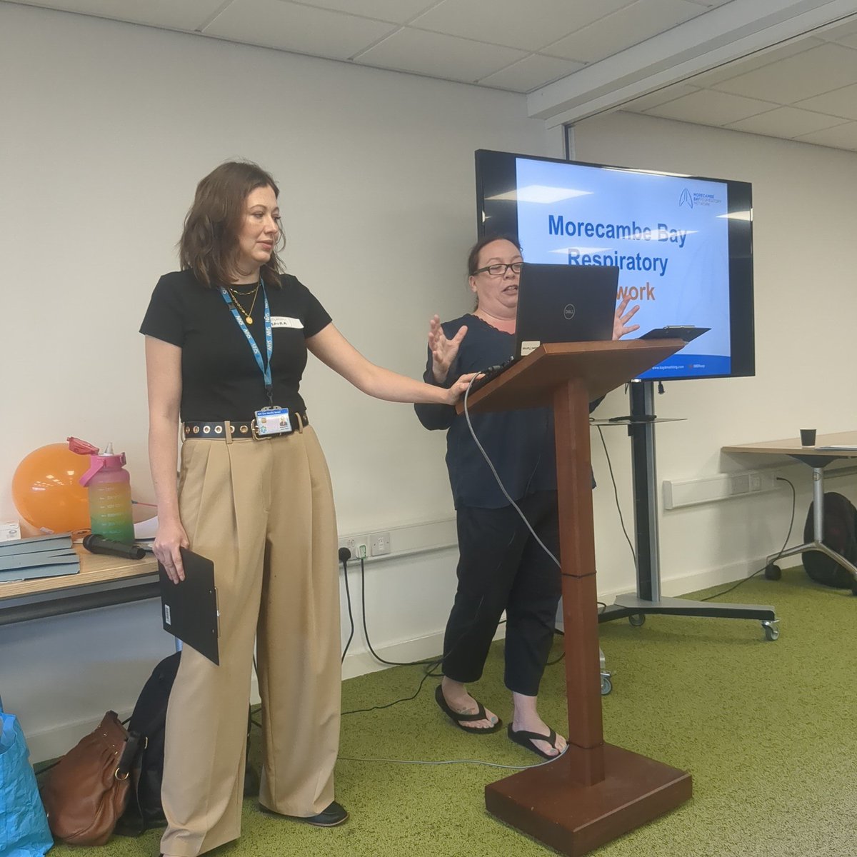 We are ready to go for the MBRN Conference!!

<a href="/LauraGraceAllen/">Laura Allen</a> &amp; <a href="/PenguinPhysio/">NaomiTurner</a> kicking us off

#mbrnsummer24 #iampartoftheMBRN