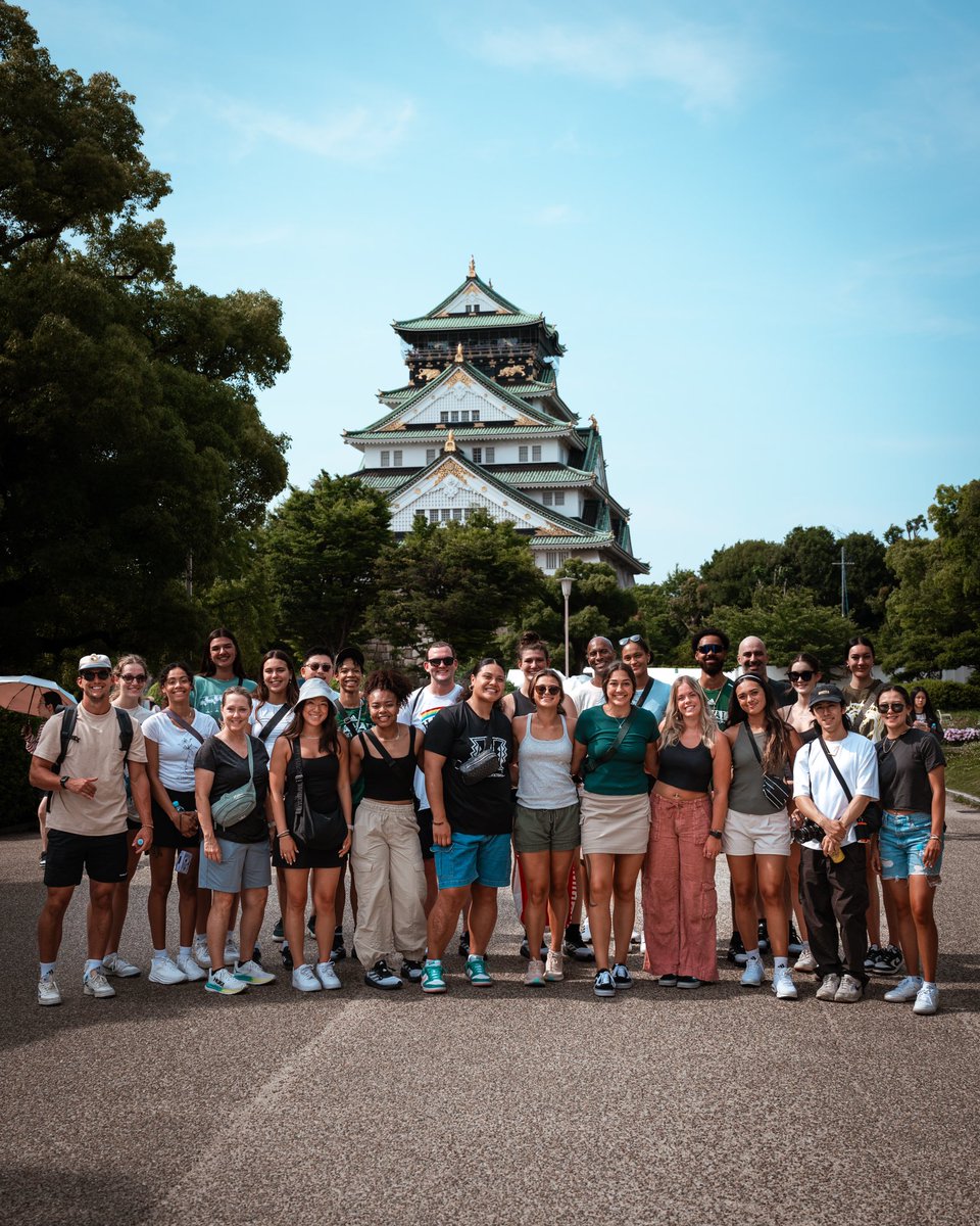 HawaiiWBB's tweet photo. Taking in the Osaka experience!
🏯 Osaka Castle
🍜 Dotonbori
🐟 Osaka Aquarium Kaiyukan
#GoBows #SISTAHHOOD #BowsInJapan https://t.co/Od77qJgGeh