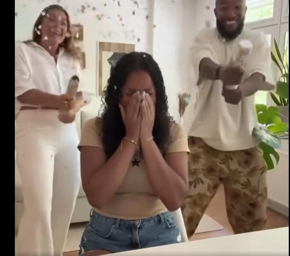 😱Studenten van het middelbaar onderwijs horen vandaag of ze geslaagd zijn!

Nog effe volhouden, ben je geslaagd? Stuur een foto of video via een privébericht om je zoon of dochter te feliciteren.

Check de link naar de video  👉 shorturl.at/OJe4v

#OnsBloemhof