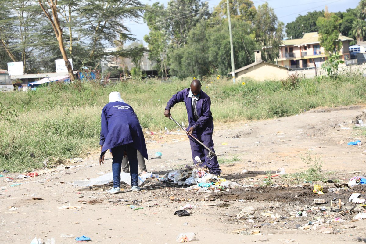 Prince_Victer's tweet photo. Participants are encouraged to perform their tasks diligently, as it could lead to future engagements with the government.
#SafishaMachakosProgram Governor Wavinya Ndeti @Wavinya_Ndeti @Machakos_Gov https://t.co/V8Wo2QRb60