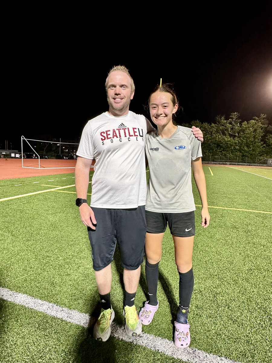 miyahsuster's tweet photo. Thank you Coach Wells for coming out and running a great training! Grateful for your time and hope to see you again soon. 
@SoccerCoachCW https://t.co/gFhyDGFTgz