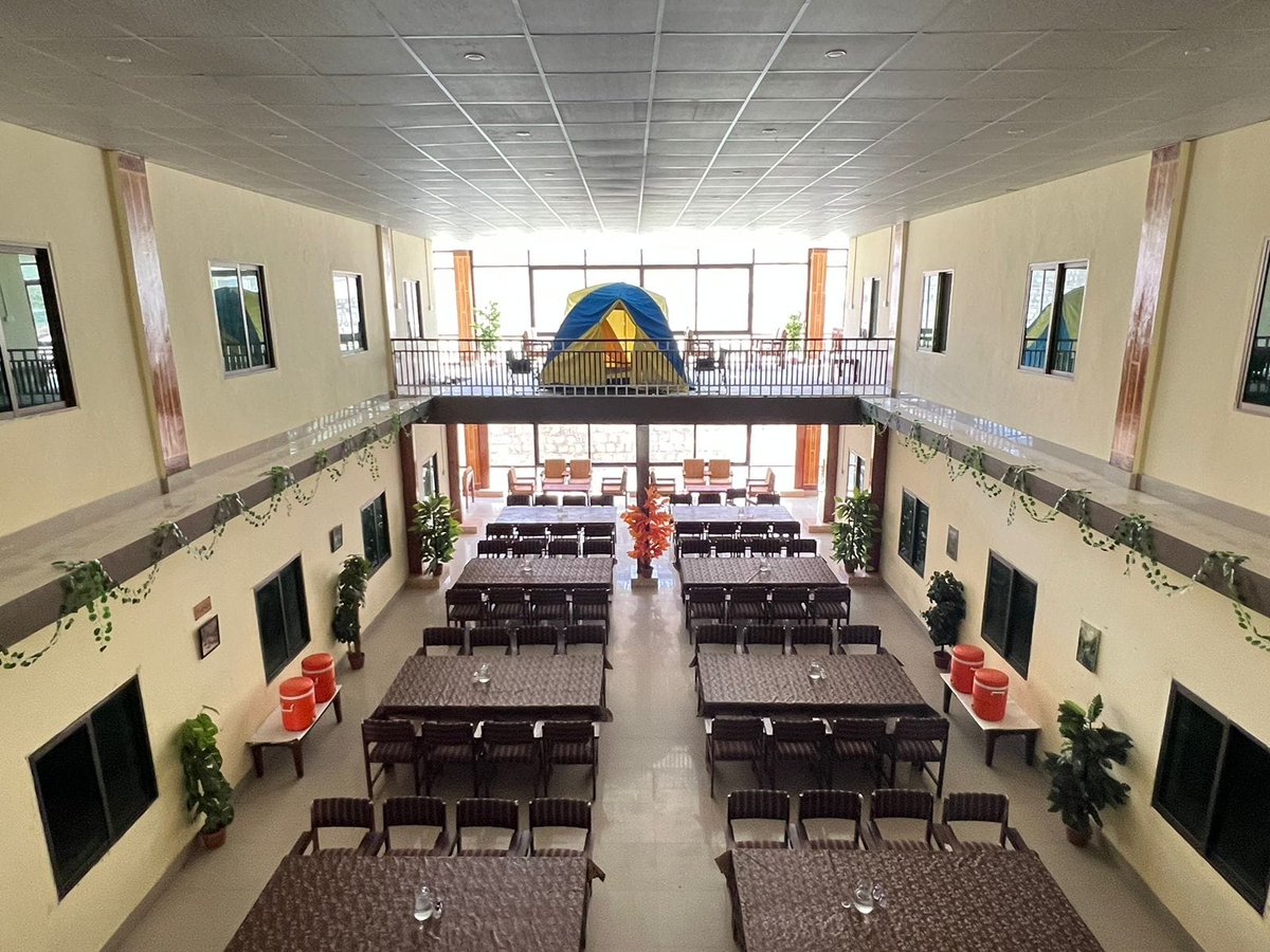 YarMKNiazi's tweet photo. Batakundi Youth Hostel is now open for reservations. Don't miss out on this amazing opportunity to stay in a comfortable and vibrant environment! 
#Batakundiyouthhostel  #ReservationsOpen
Contact for detail:
091-9219668
091-9219073 
AD Planning 0345-9063416
#KPYouth
#KPTourism https://t.co/UZg2nKtmYm