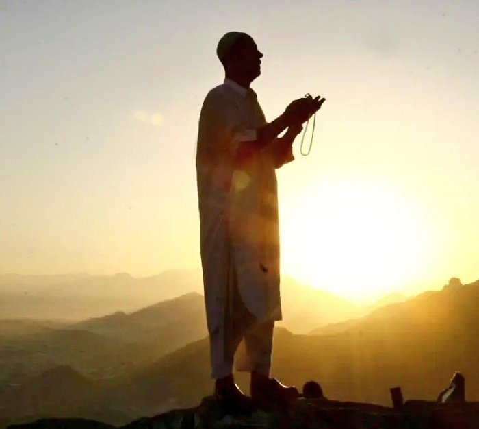 السَّلَامُ عَلَيْكُمْ۔۔۔   صبح بخیر زندگی🌄۔۔۔
             _____💞🌄💞_____
رب کریم سے دعا ہے۔۔۔ کہ اے رب ذوالجلال ہمارے دلوں کو منافقت سے ہمارے اعمال کو دکھاوے سے ، ہماری زبان کو جھوٹ سے اور ہماری آنکھوں کو خیانت سے پاک کردے . ہمیں ، ہمارے والدین کو ، ہمارے اہل خانہ کو معاف