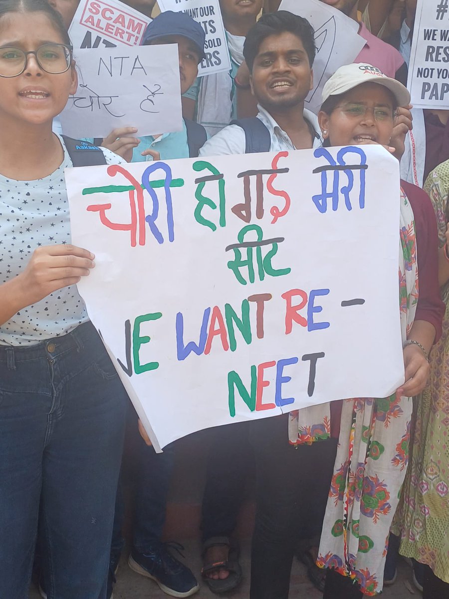 SirraChetan's tweet photo. #गुजरात की #अंजली पटेल क्लास #XIIth में फैल हो गई लेकिन उसने #NEET में 705/720 प्राप्त किए है।😭😭😭
#NEET_परीक्षा_परिणाम #NEET_scam #NEETExamResults
#NEETExamResults
#NEET_परीक्षा https://t.co/8O0vSE69dz