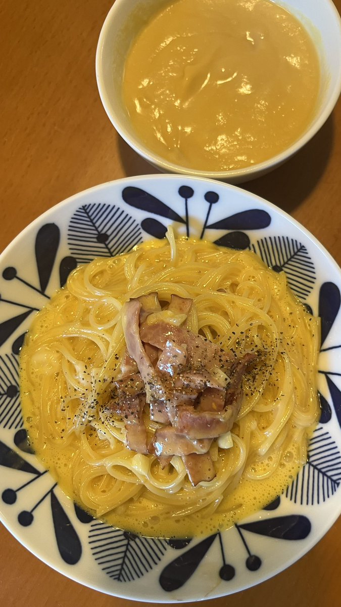 サボっていたわけではありません。
ずっと出社でした。
カルボナーラとコンポタ