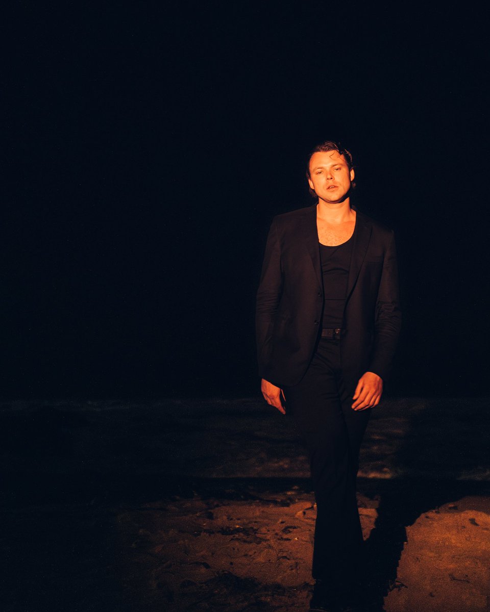 Breakup, along with The Thorns: Side 1 of BLOOD ON THE DRUMS, is out everywhere. ashtonirwin.lnk.to/TheThorns