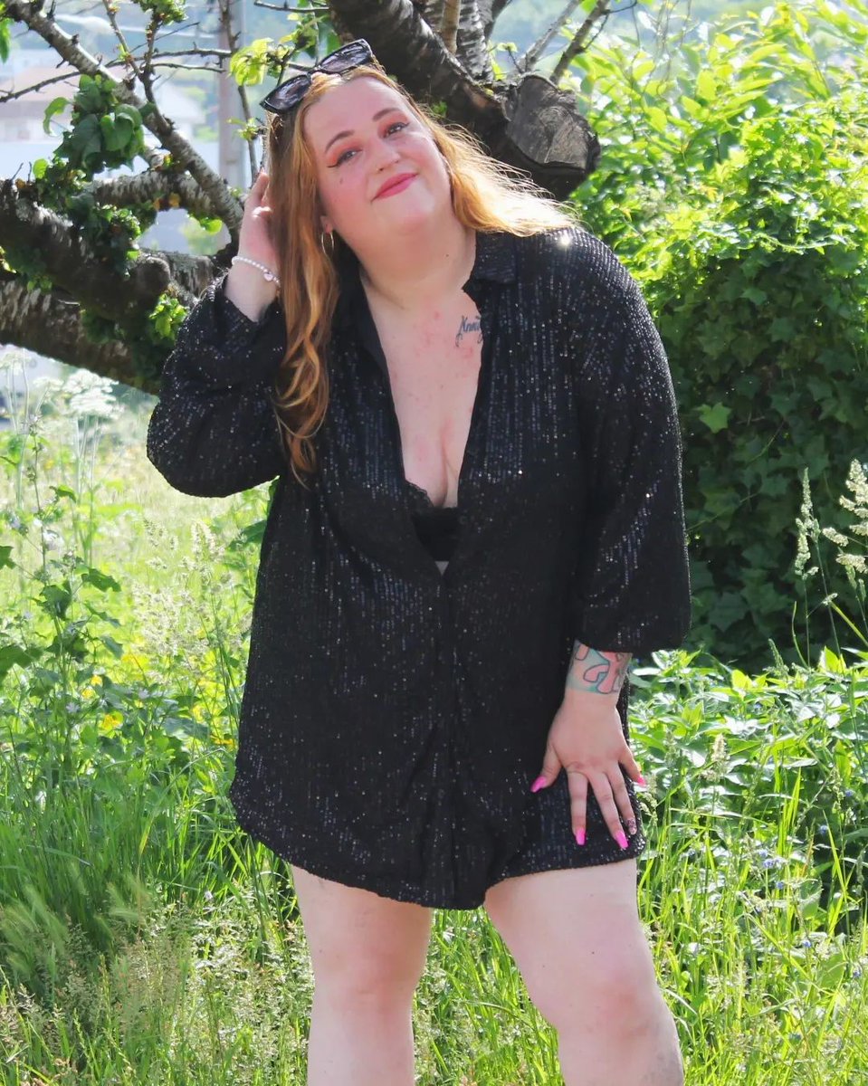 xpluswear's tweet photo. Sweet like bubble gum!🍾🫧🧼

🔍Plus Size Casual Black Sequin V Neck Collar Long Sleeve Shirts Mini Dress

#xpluswear #xpluswearofficial #plussizeplusconfidence https://t.co/KEJOGgel4b