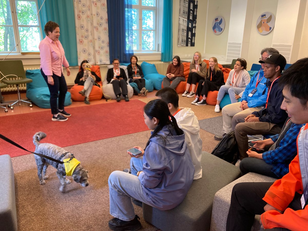 MvKujala's tweet photo. #syncJYU @JYUedupsy with more live and research of social interaction! Takefumi Kikusui explaining the basis of #dog-owner bond; joint dinner; and Peppi Taalas demonstrating the Care &amp; Campus Dogs @uniofjyvaskyla @JKLBrainMind https://t.co/BuXiTUnqY6