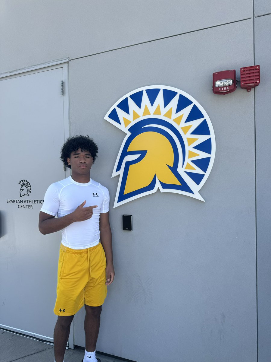 jusiahvinson's tweet photo. Had a great time competing at San Jose State University earlier today! @SanJoseStateFB @CoachGregBurns @CoachMaday @coachmons @coachwalsh20 https://t.co/XD38KblhYu