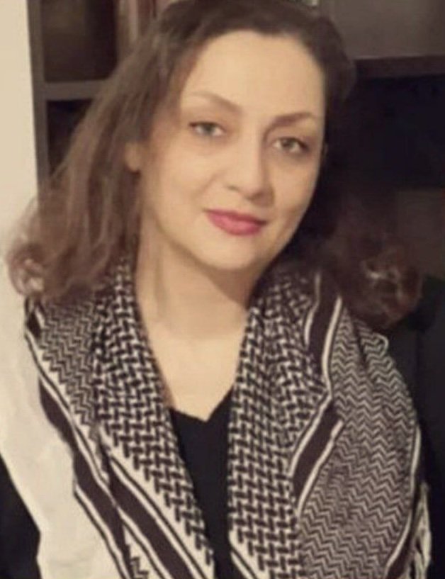 OmNico72's tweet image. #Iran We urge @khamenei_ir @raisi_com @Amirabdolahian to release Mojgan KAVOUSI immediately and unconditionally. #FreeMojgan
We are her voice. 
#HumanRights
#WomensRights 
#FreeMojganKavousi
#MojganKavousi