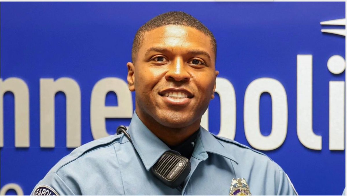 Kiyya1988's tweet photo. Stop killing man in uniform 👮‍♀️ #StandWithCops  #Minneapolis  ,MN became a lawless city !! #SupportPolice https://t.co/AmyU9ZrDHq