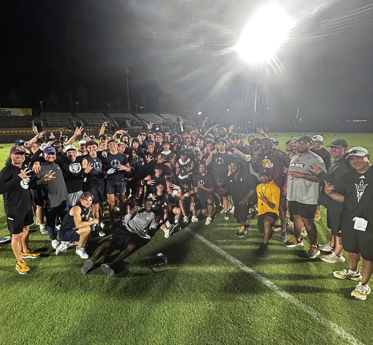 PinnaclePioneer's tweet photo. Congratulations to the Pinnacle Pioneers, tonight’s ASU 7v7 Champs!
🅿️🏈 𝕽𝖎𝖉𝖊 𝕱𝖔𝖗 𝕿𝖍𝖊 𝕭𝖗𝖆𝖓𝖉 https://t.co/8GRfWSBFlg