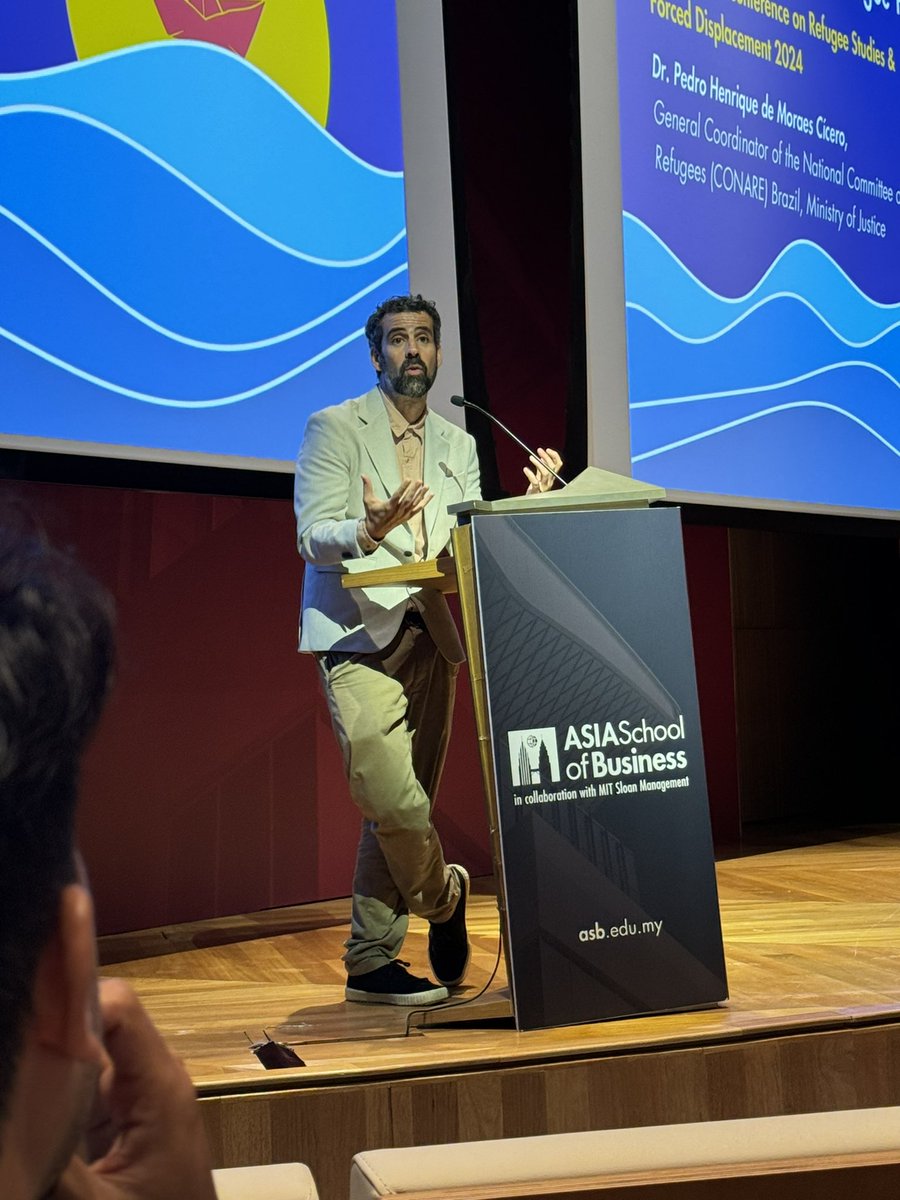 melatinungsari's tweet photo. We are learning about the Brazilian National Refugee Policy today at @asean_center @ASBedu_official - Dr. Pedro Cicero from the Ministry of Justice: “each case is a human life”, “migration is an asset”, “we use econometrics to understand migration effects”, etc 🤓😍 https://t.co/iRIbjmpTSU