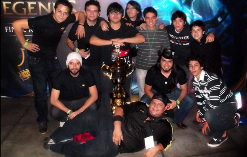 sr_valo's tweet photo. Que triste...
Que feo...

Pero se vivió!!
Se gozo!!
Y se disfruto!!

Siempre fue un sueño y estuvo chingon mientras duro, suerte a todos, que vengan más y mejores cosas para todos!! https://t.co/6ajF1Cm3fr