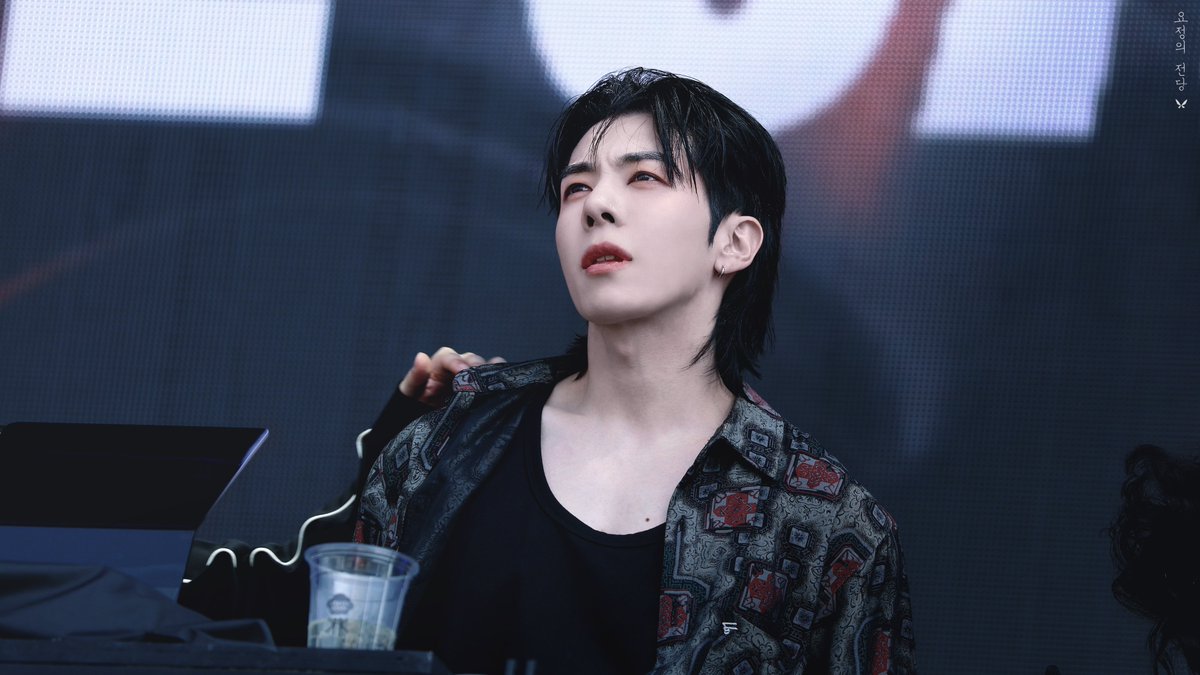 elfjaeho's tweet photo. 240609 UMF Korea

영화의 한 장면 같아😳

#김재호 #김나노 #NANO #KIMJAEHO #UMF #움프 #UltraKorea 
@kimnanoise https://t.co/n87t4DFqfF