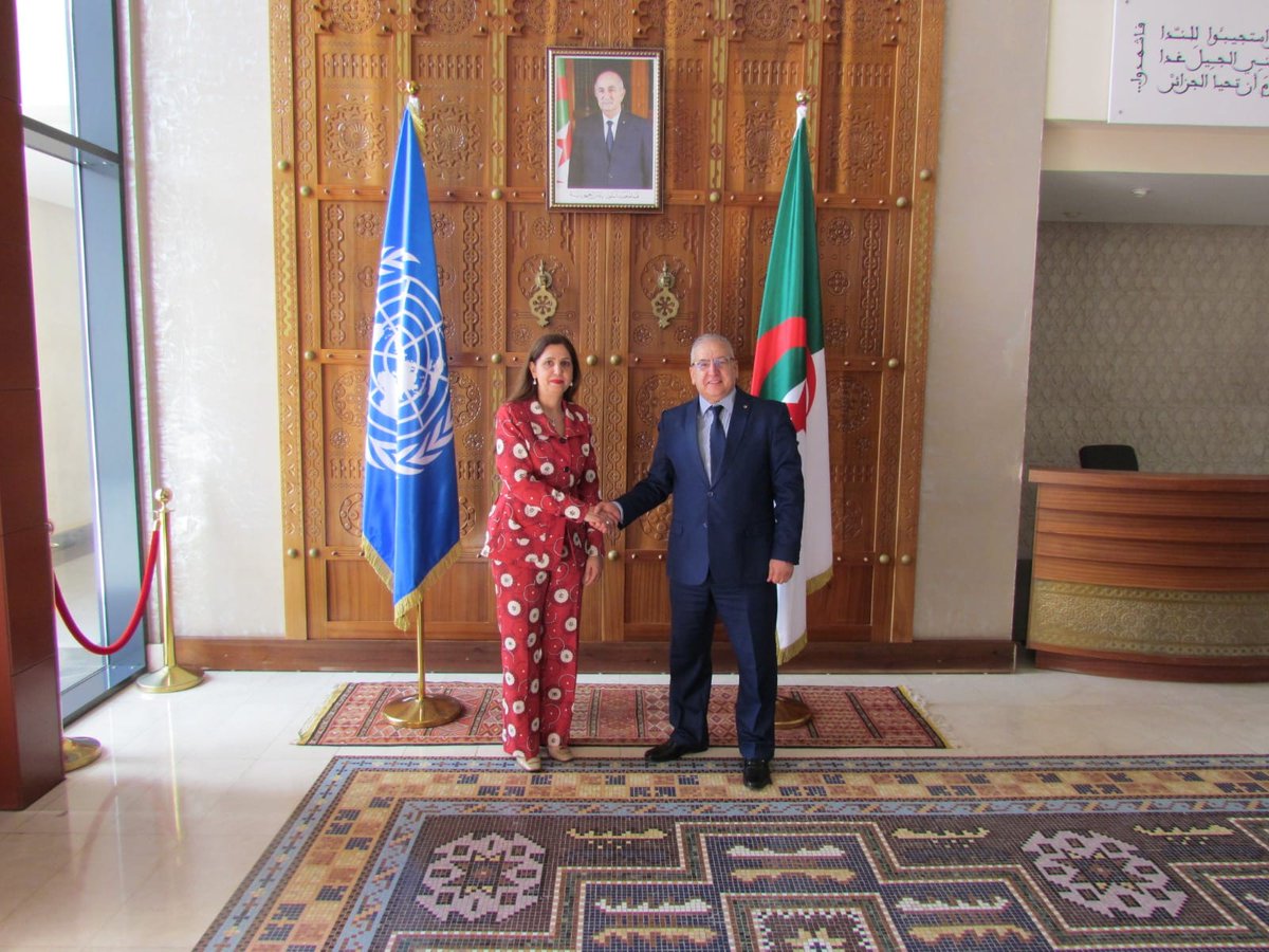 AL24Francais's tweet photo. M.#Magramane reçoit la secrétaire exécutive de la CESAO
https://t.co/r8U7ptEbOm
#Algérie #Asie #CESAO #coopération https://t.co/hF75cRxM56