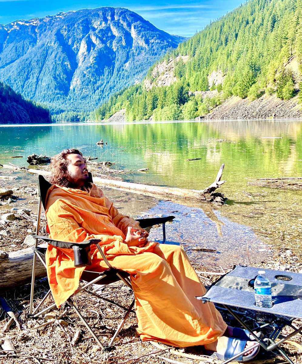 shree_abhaydas's tweet photo. प्रकृतिरेव शरणम्
अर्थात् प्रकृति ही हमारा आश्रय है।
अमेरिका के वाशिंगटन राज्य के उत्तरी कैस्केड्स में स्थित डियाब्लो झील के किनारे प्रकृति की शरण में …
#shreeabhaydas #diablolake #lake #nature #naturelovers #naturephotography #instagood #mountain https://t.co/MmOPmXptM1