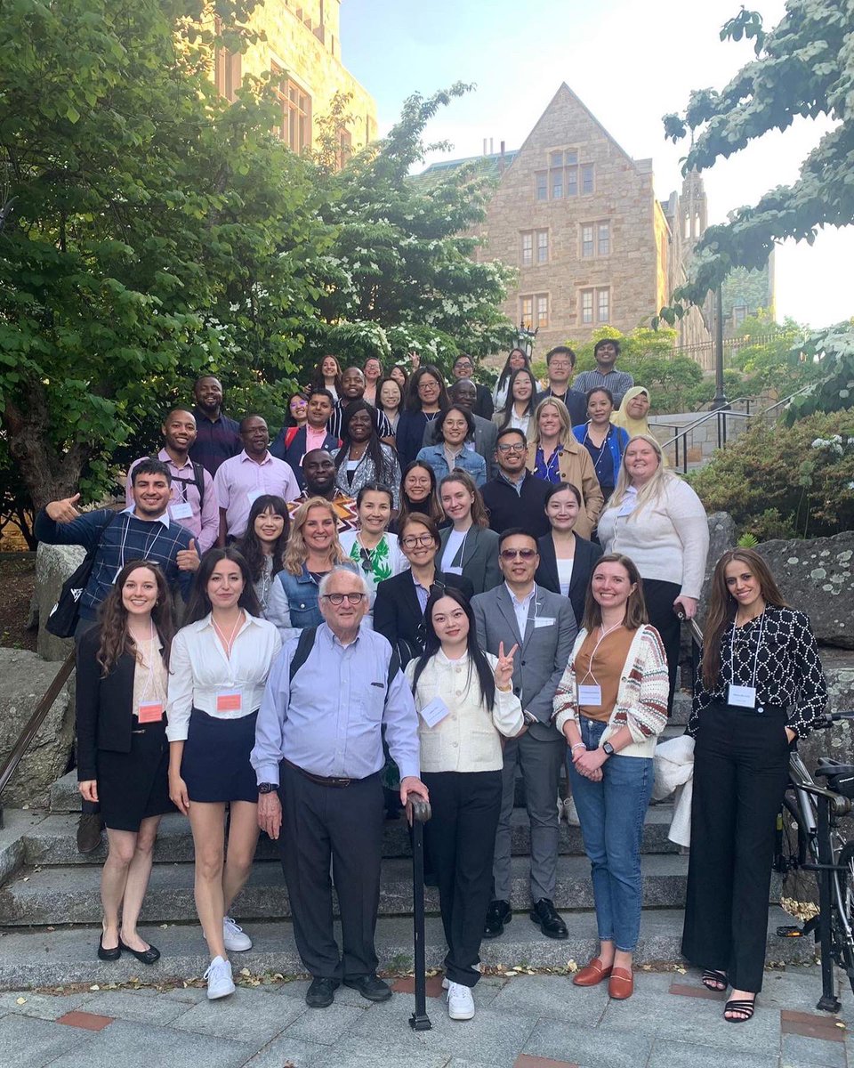 lorearaujos's tweet photo. Gran experiencia participar en el SummerInstitute WES-CIHE2024 en Boston College, MA. Espacio de reflexión sobre agenda de Invest. en #EdSuperior. Compartí con colegas de 11 países, siendo la única presentadora de LATAM. Gracias @PUCE_Ecuador y a la beca WES-CIHE. #PhilipAlbach https://t.co/nMXrwksu93
