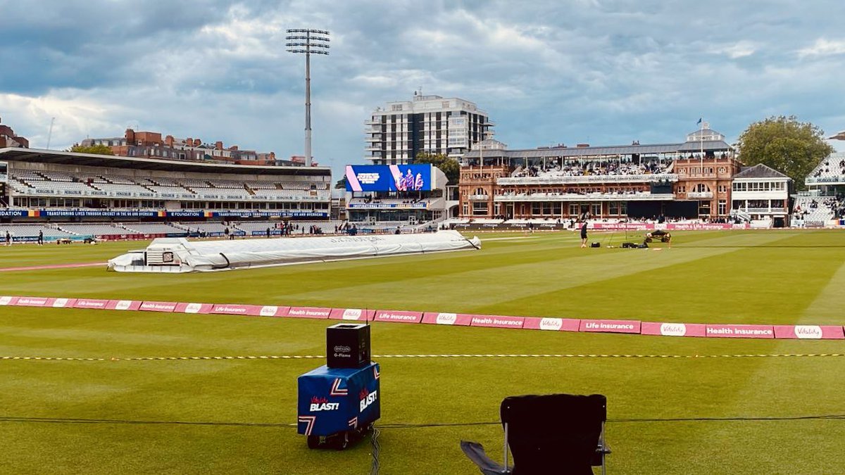 OSA_PE's tweet photo. Great night at Lord’s to watch the T20 Blast! 🏏👌🏽
#TeamOSA https://t.co/Uu8YOlCydZ