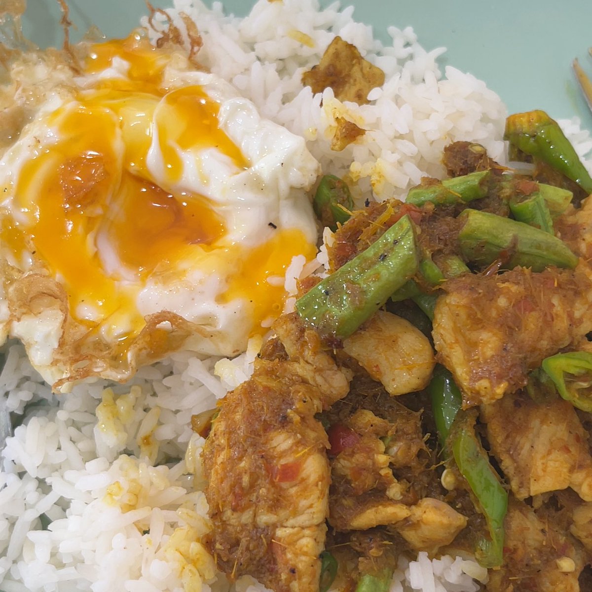 ไข่แดง👀