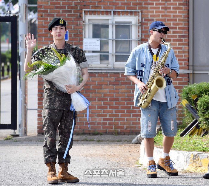 아미울려                                 아미웃겨