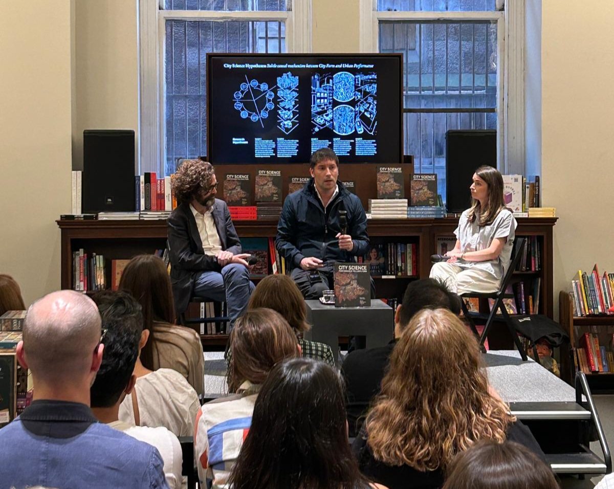RamonGrasAloma's tweet photo. 'City Science: Performance Follows Form' at Rizzoli Bookstore in New York City, with Serena McIntosh (Bloomberg Associates) and Greg Haley (Henning Larsen). A very enticing conversation with the fellow panelists and the audience. https://t.co/Mf6JcqkNib