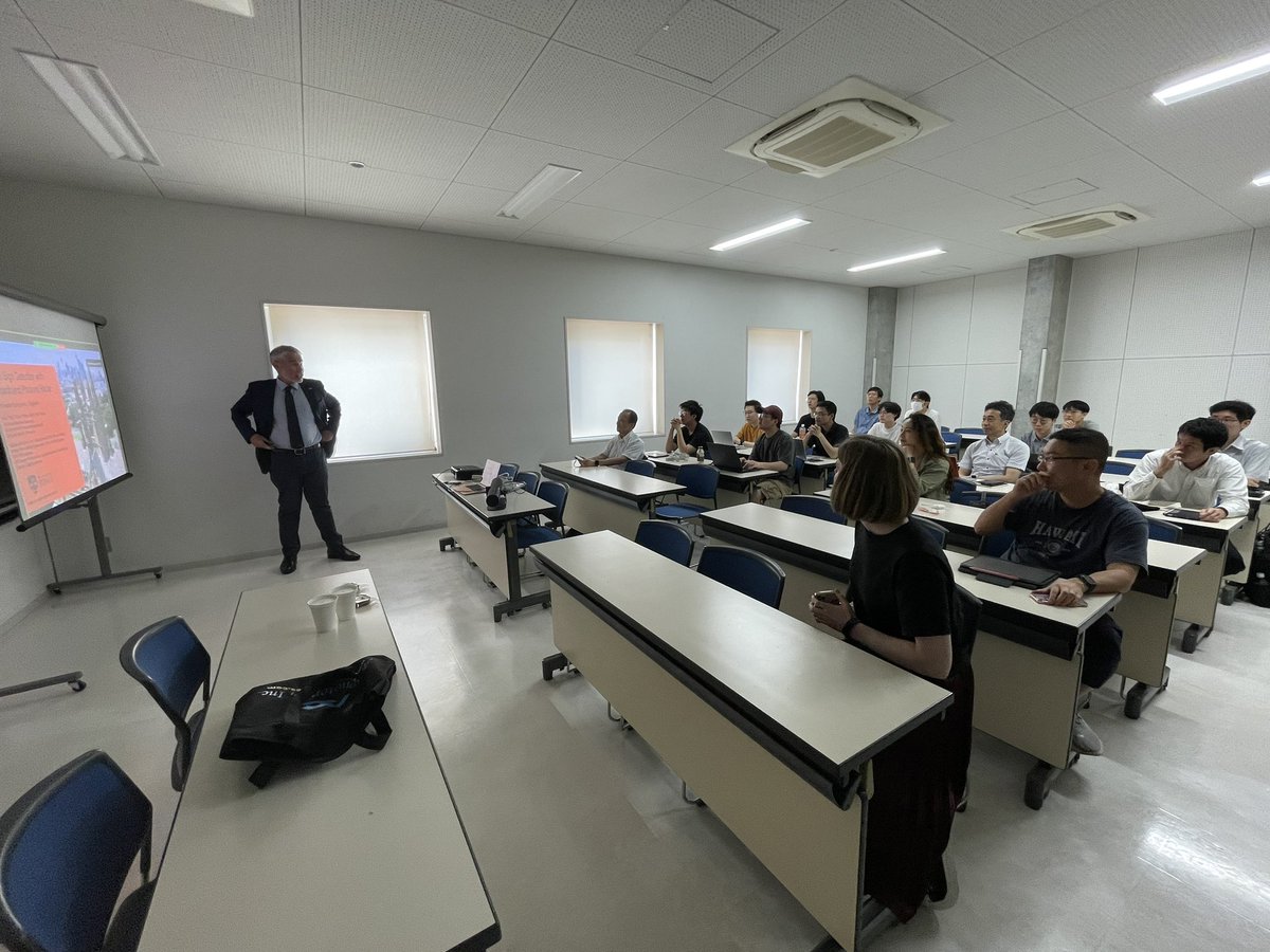 SZE YUN SET tweet media