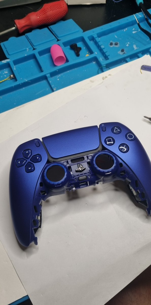 NovaCNTRL's tweet image. A sneak peak at one of our latest Nova Flex Ps5 Builds #customprocontroller #flex #ps5 #dualsense #GodMorningWednesday #controller #procontroller #scuf #aim #clicky #halleffect