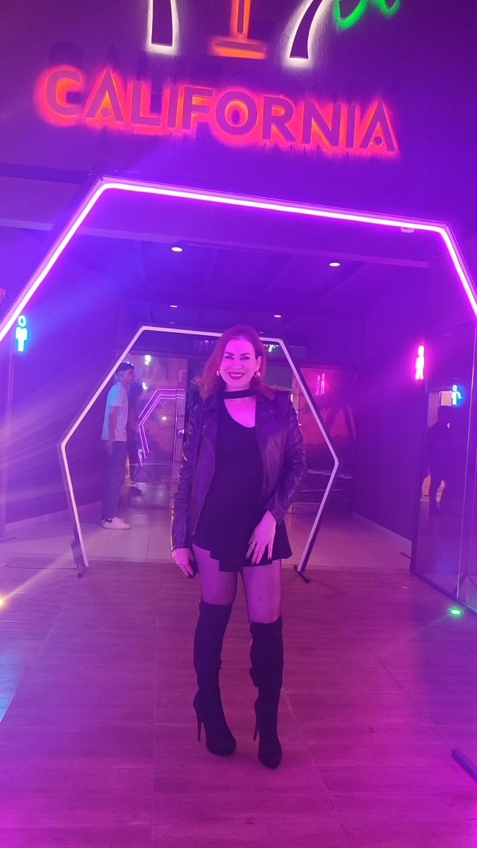 #totalblack 💙👑🍀💋